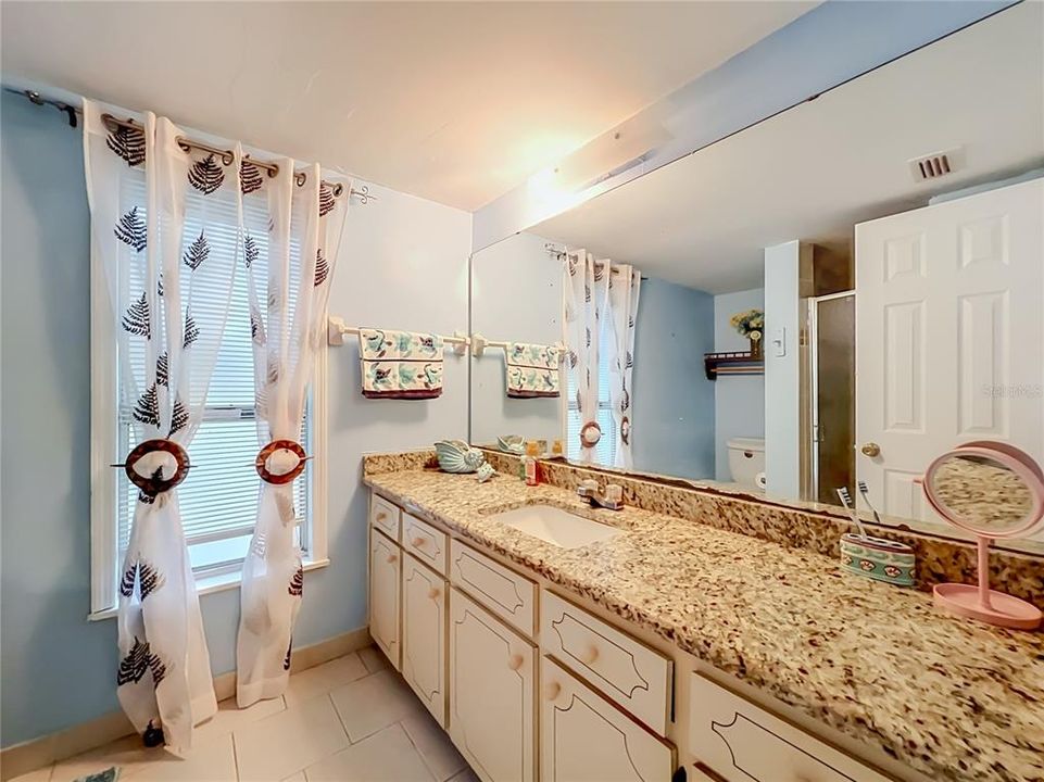 En Venta: $459,000 (4 camas, 2 baños, 1857 Pies cuadrados)