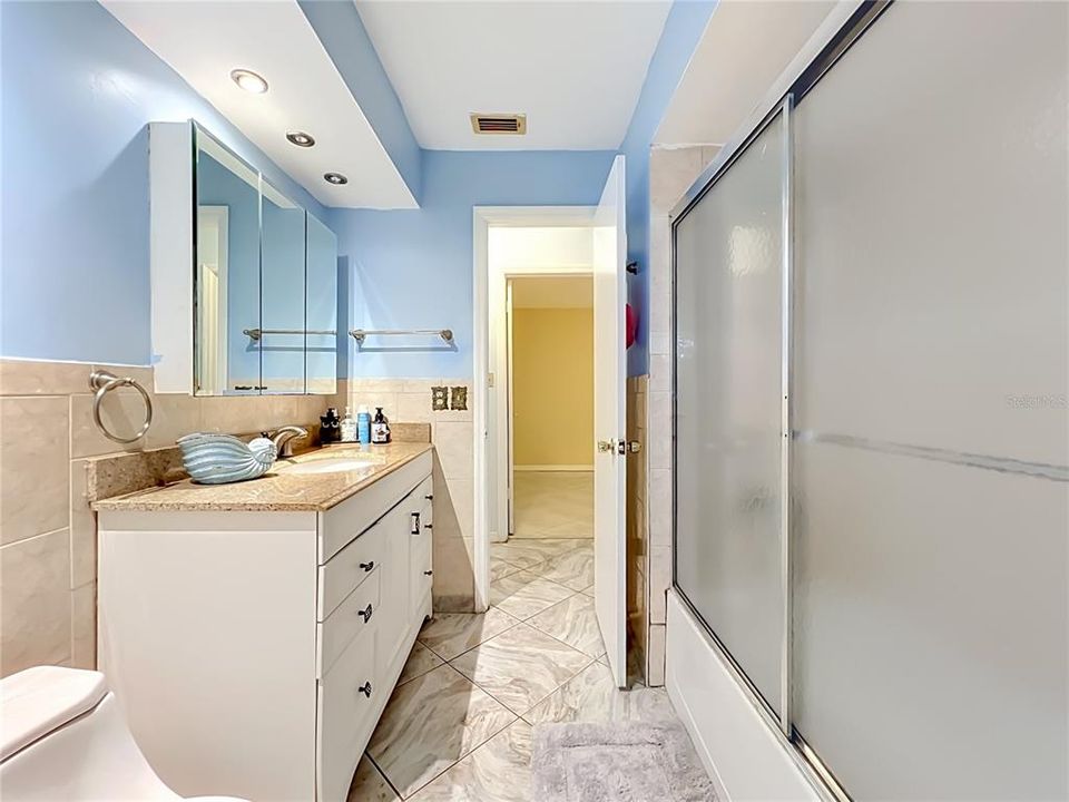 En Venta: $459,000 (4 camas, 2 baños, 1857 Pies cuadrados)