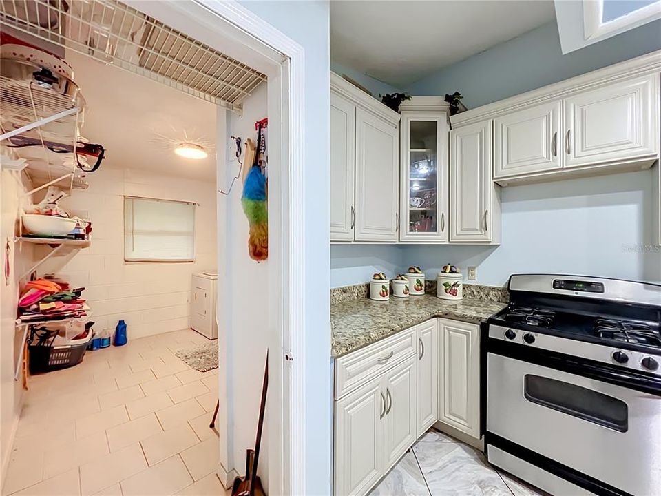 En Venta: $459,000 (4 camas, 2 baños, 1857 Pies cuadrados)