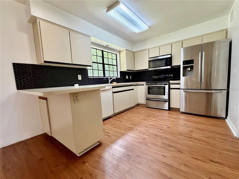 For Rent: $1,795 (2 beds, 2 baths, 1418 Square Feet)