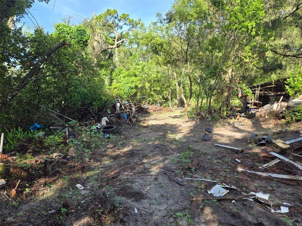 En Venta: $215,000 (0.87 acres)