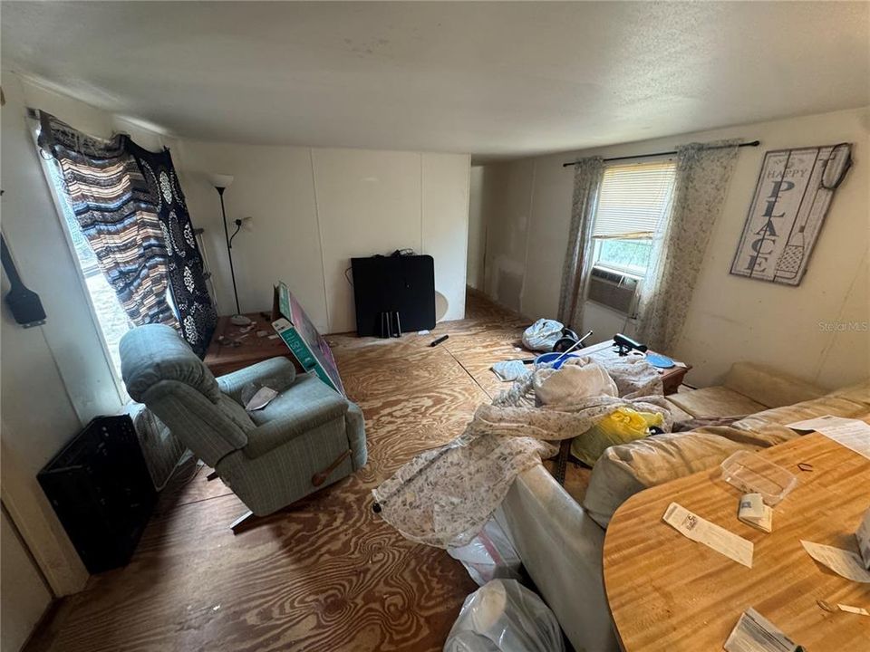 En Venta: $49,000 (2 camas, 1 baños, 728 Pies cuadrados)