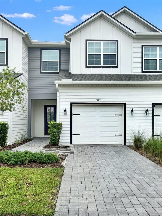 For Rent: $2,875 (3 beds, 2 baths, 1899 Square Feet)