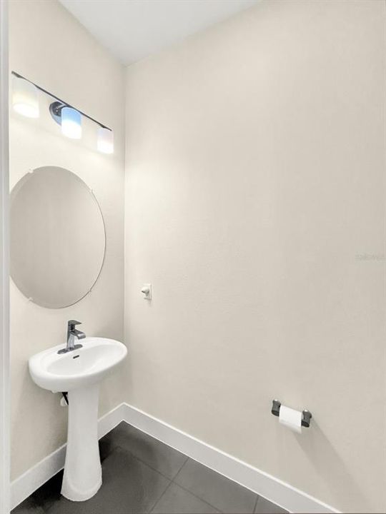 For Rent: $2,875 (3 beds, 2 baths, 1899 Square Feet)