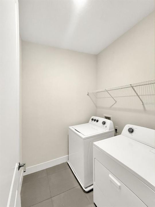 For Rent: $2,875 (3 beds, 2 baths, 1899 Square Feet)