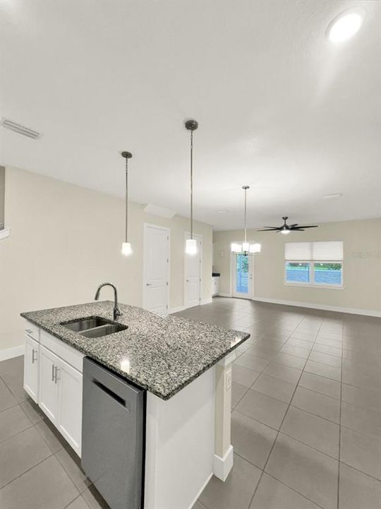 For Rent: $2,875 (3 beds, 2 baths, 1899 Square Feet)