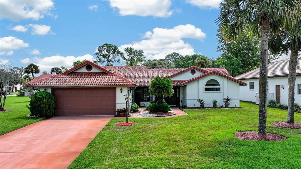 For Sale: $299,900 (3 beds, 2 baths, 1688 Square Feet)