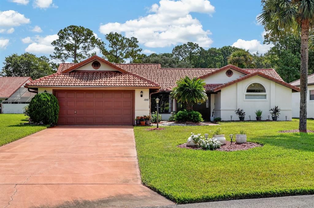For Sale: $299,900 (3 beds, 2 baths, 1688 Square Feet)