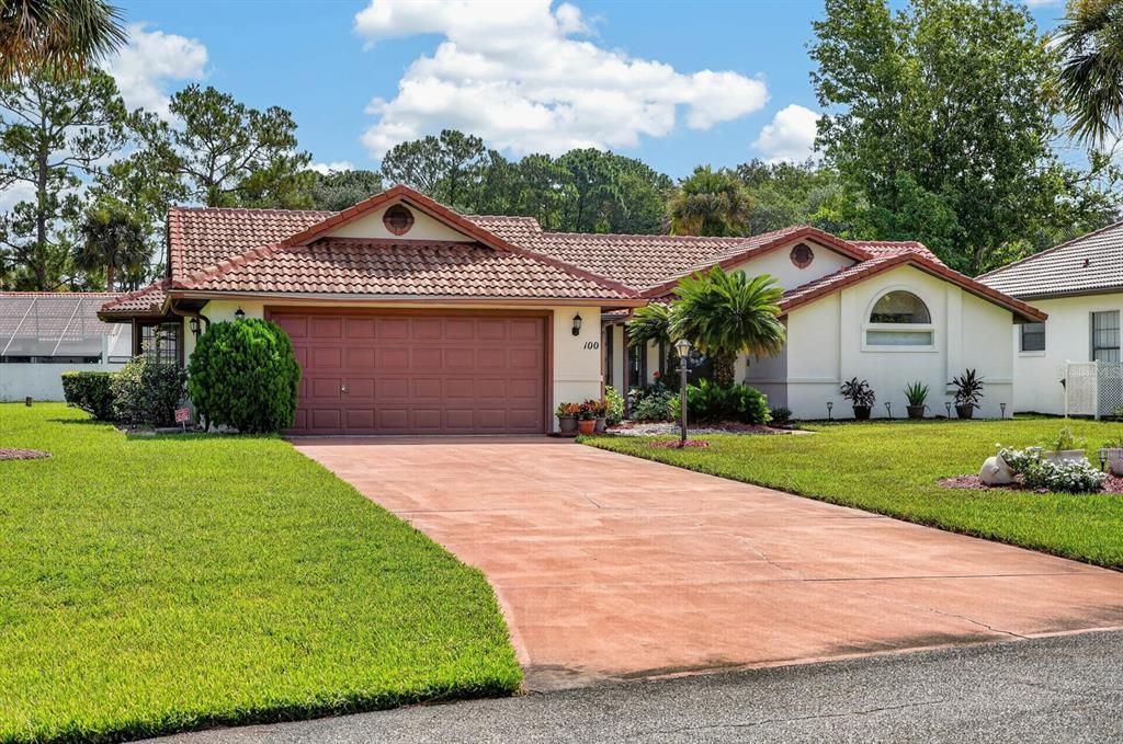 For Sale: $299,900 (3 beds, 2 baths, 1688 Square Feet)