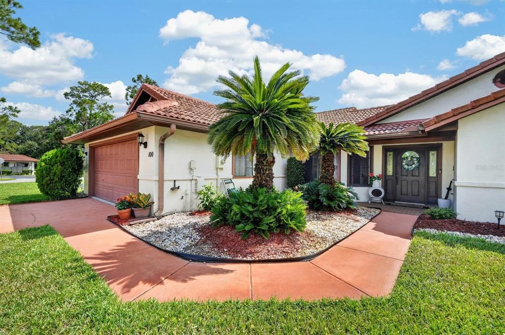 For Sale: $299,900 (3 beds, 2 baths, 1688 Square Feet)