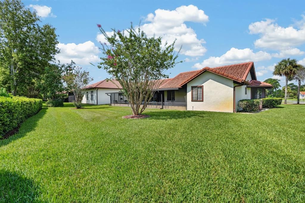 For Sale: $299,900 (3 beds, 2 baths, 1688 Square Feet)