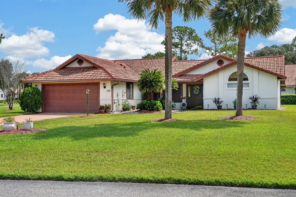 For Sale: $299,900 (3 beds, 2 baths, 1688 Square Feet)