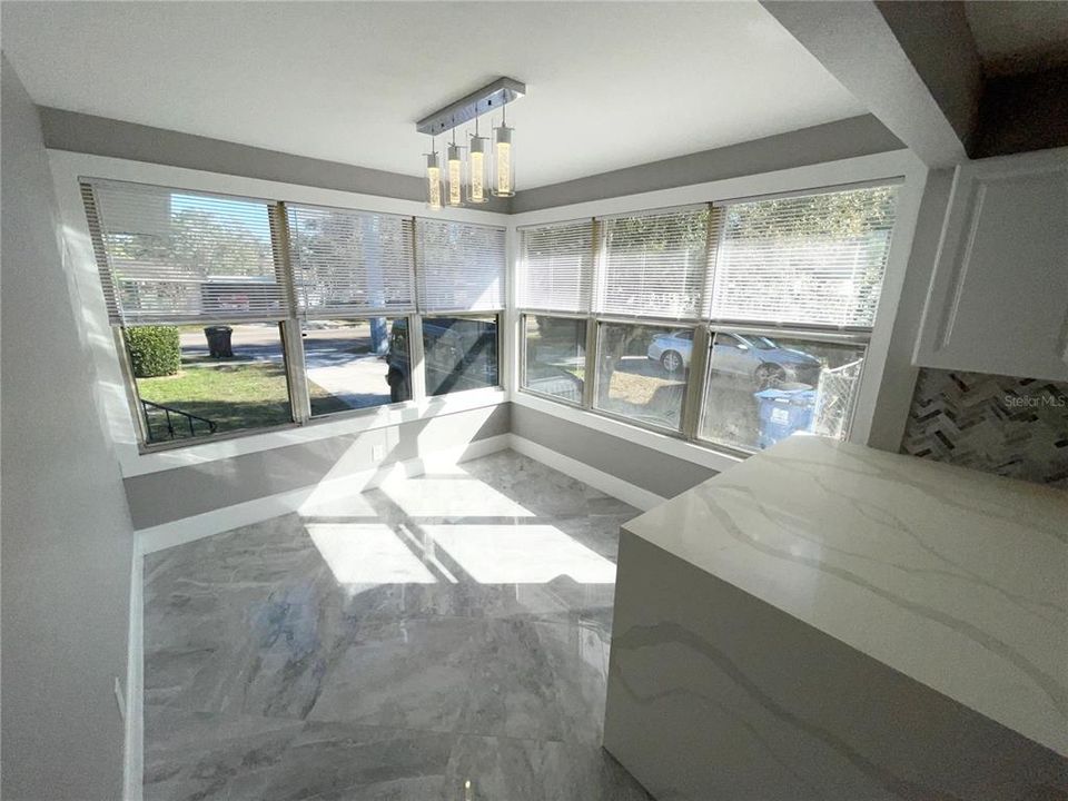 En Venta: $375,000 (4 camas, 1 baños, 1345 Pies cuadrados)
