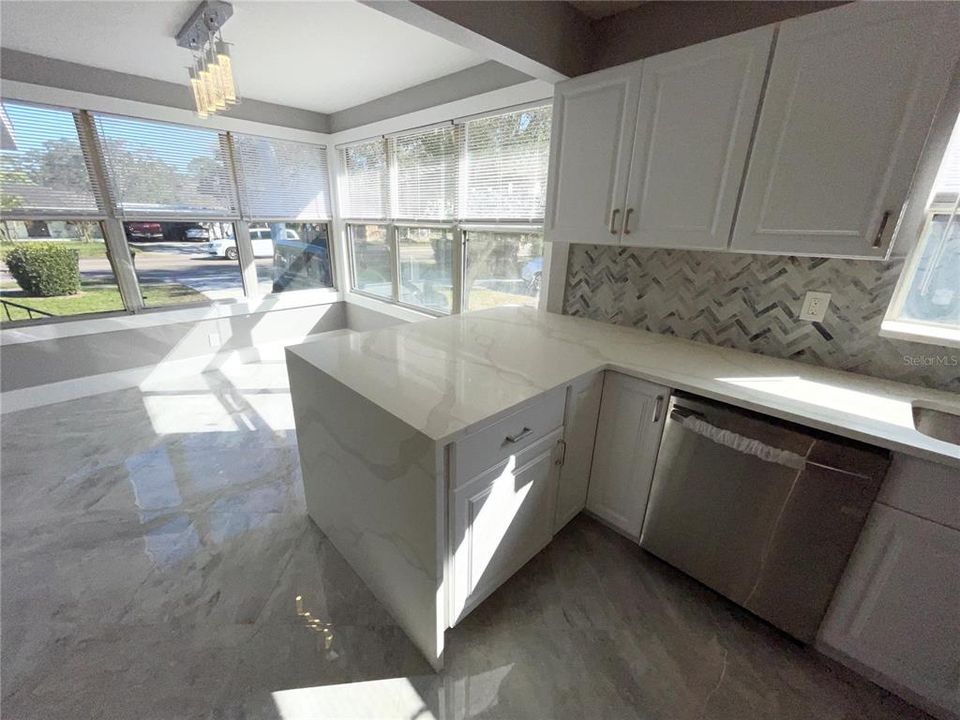 En Venta: $375,000 (4 camas, 1 baños, 1345 Pies cuadrados)