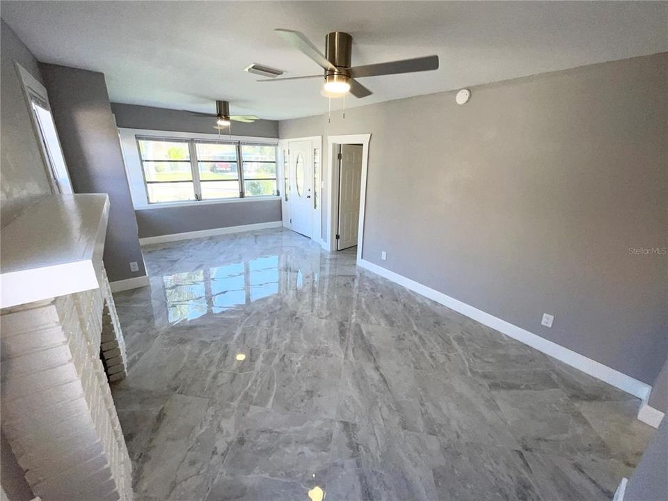 En Venta: $375,000 (4 camas, 1 baños, 1345 Pies cuadrados)