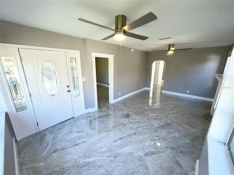 En Venta: $375,000 (4 camas, 1 baños, 1345 Pies cuadrados)