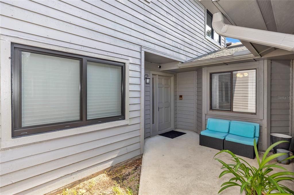 For Rent: $3,900 (4 beds, 2 baths, 2645 Square Feet)