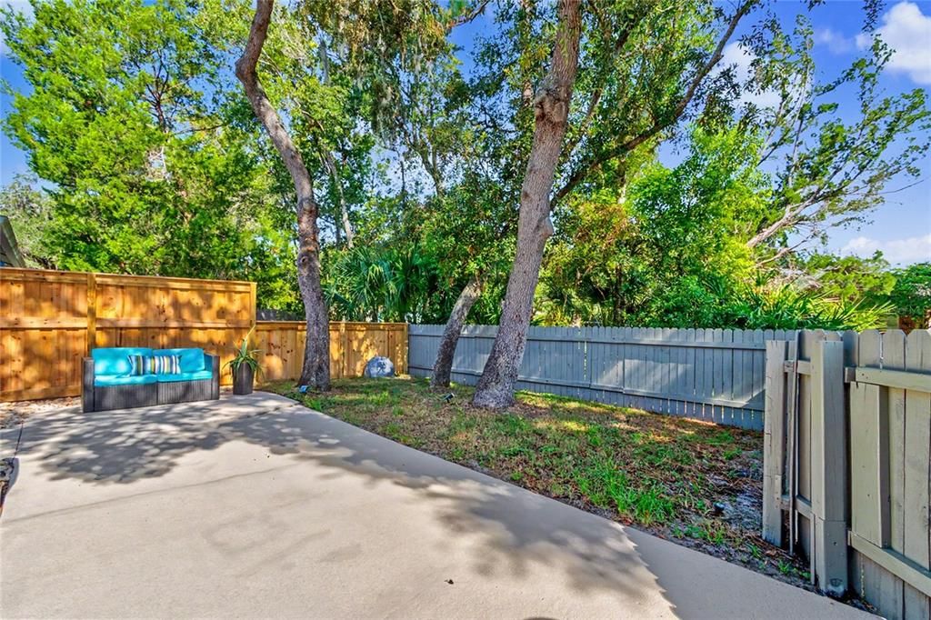 For Rent: $3,900 (4 beds, 2 baths, 2645 Square Feet)