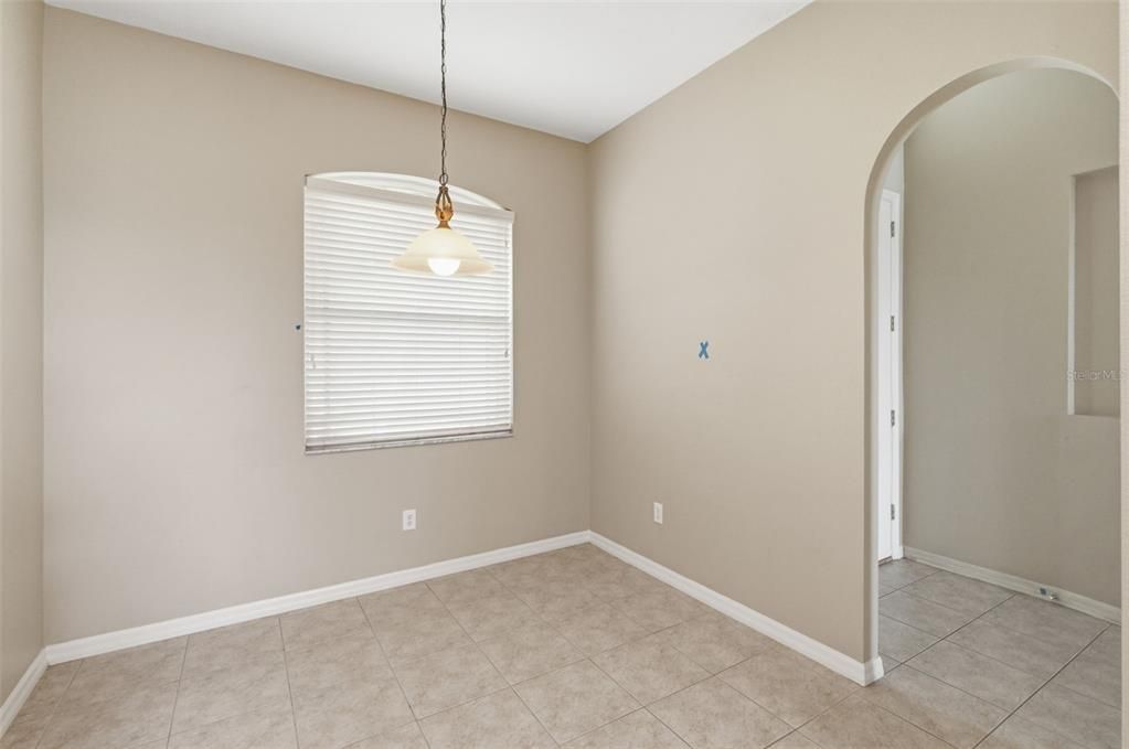 En Venta: $389,900 (3 camas, 2 baños, 2341 Pies cuadrados)