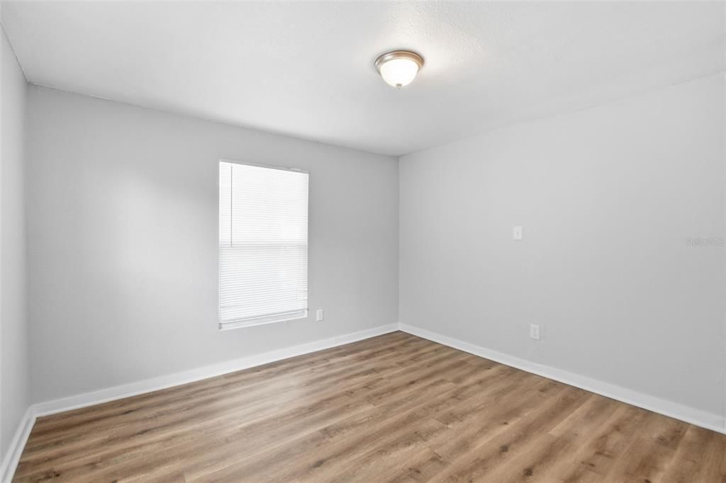 For Sale: $265,000 (3 beds, 1 baths, 1106 Square Feet)