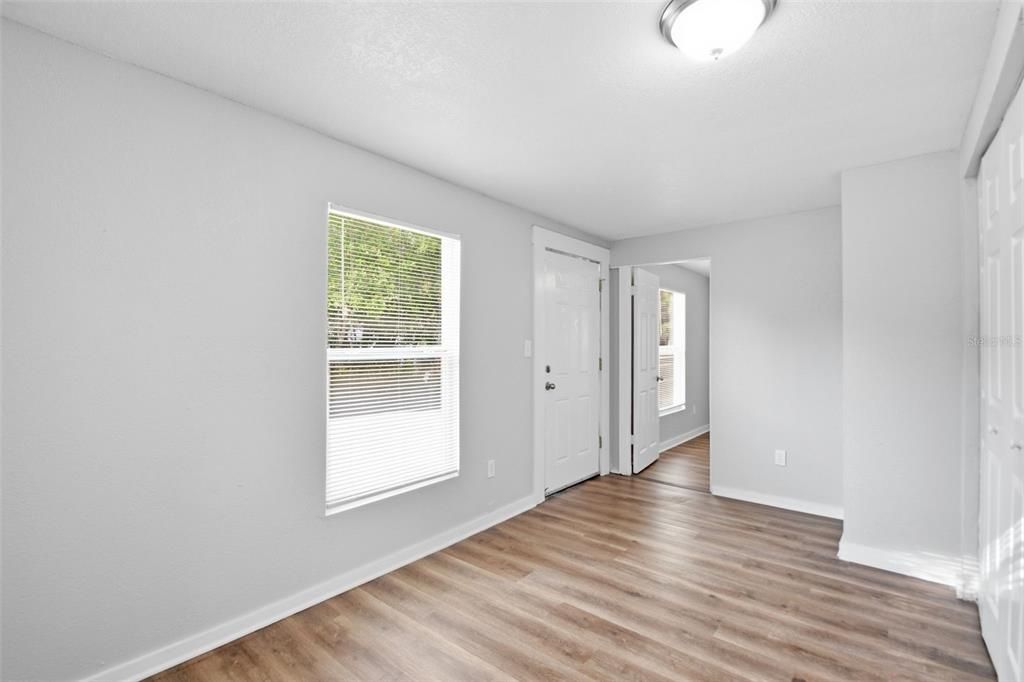 For Sale: $265,000 (3 beds, 1 baths, 1106 Square Feet)