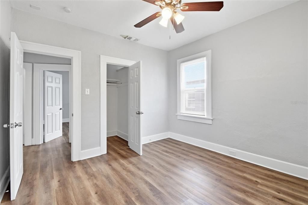 For Sale: $265,000 (3 beds, 1 baths, 1106 Square Feet)