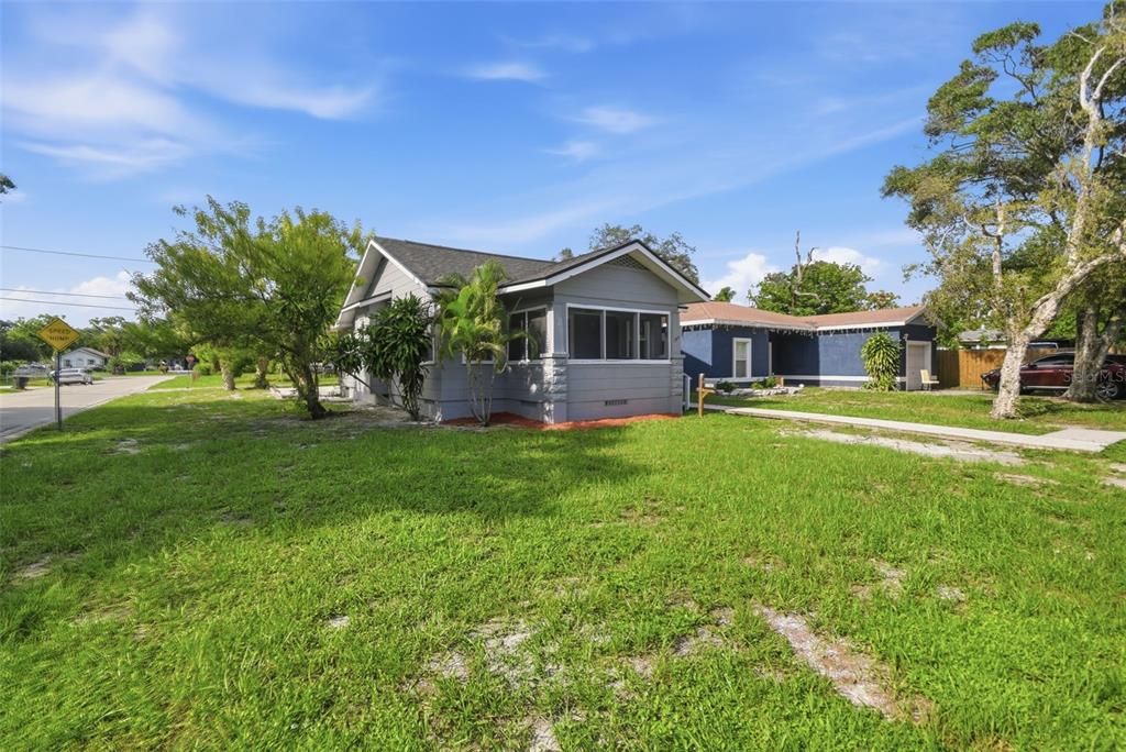For Sale: $265,000 (3 beds, 1 baths, 1106 Square Feet)
