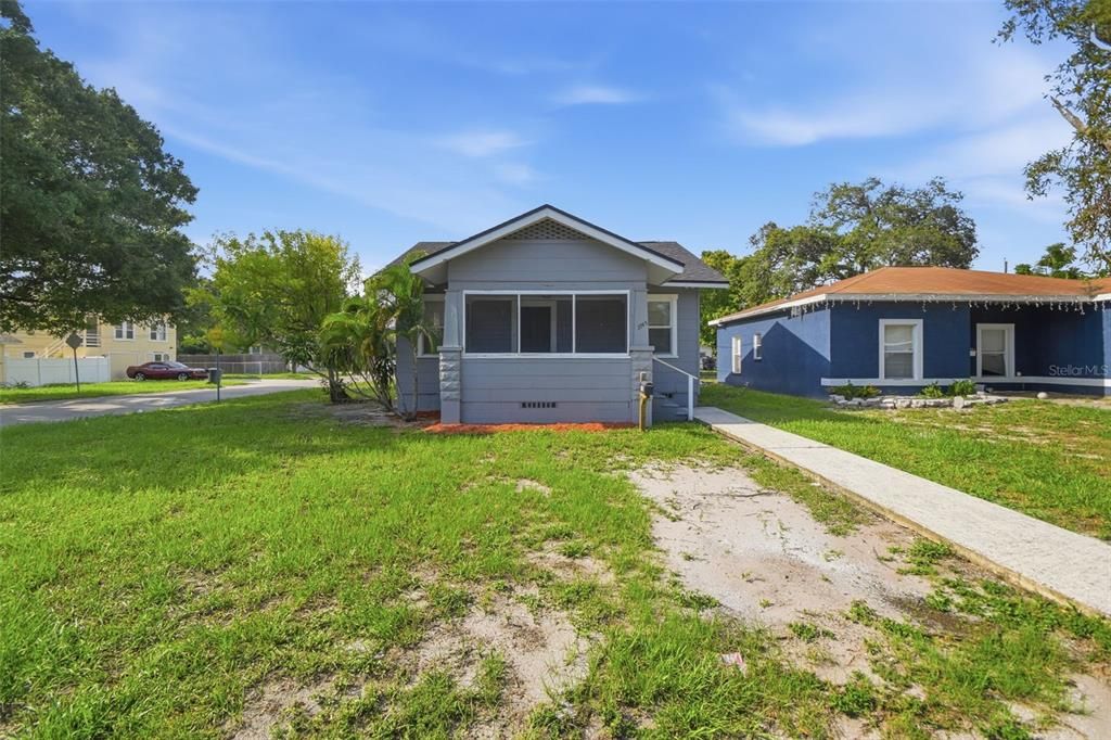 For Sale: $265,000 (3 beds, 1 baths, 1106 Square Feet)
