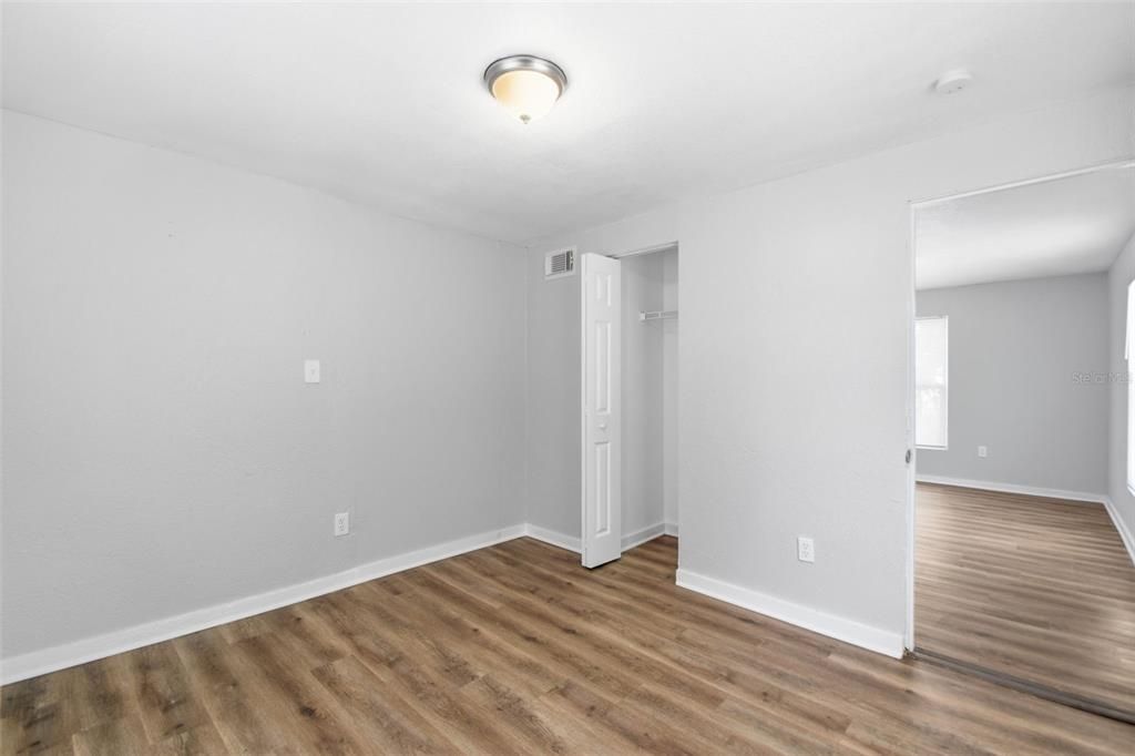 For Sale: $265,000 (3 beds, 1 baths, 1106 Square Feet)