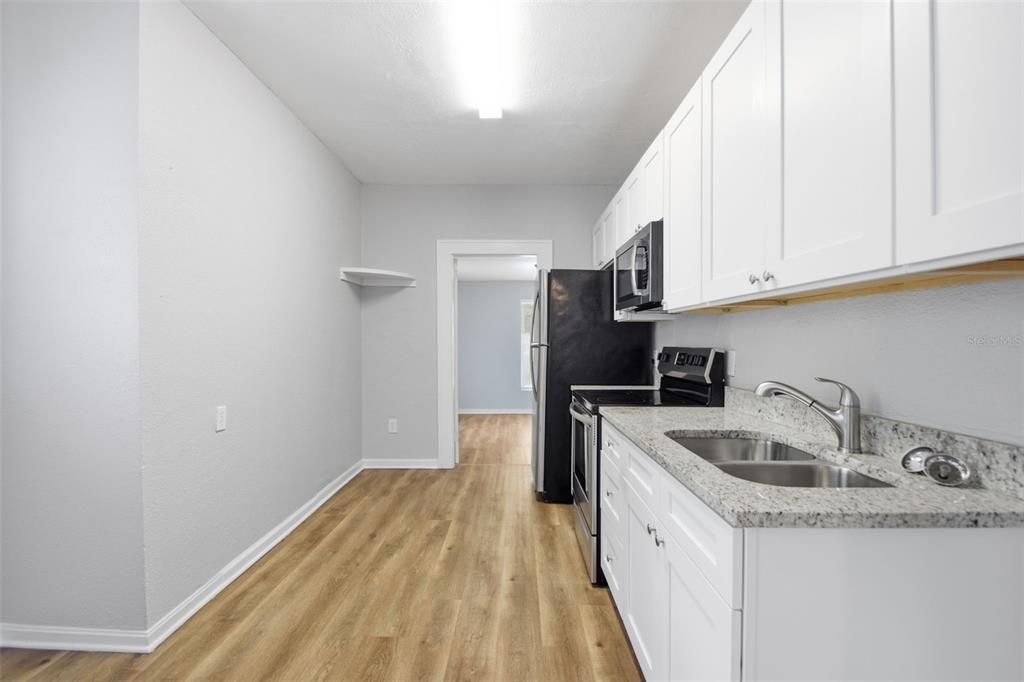 For Sale: $265,000 (3 beds, 1 baths, 1106 Square Feet)