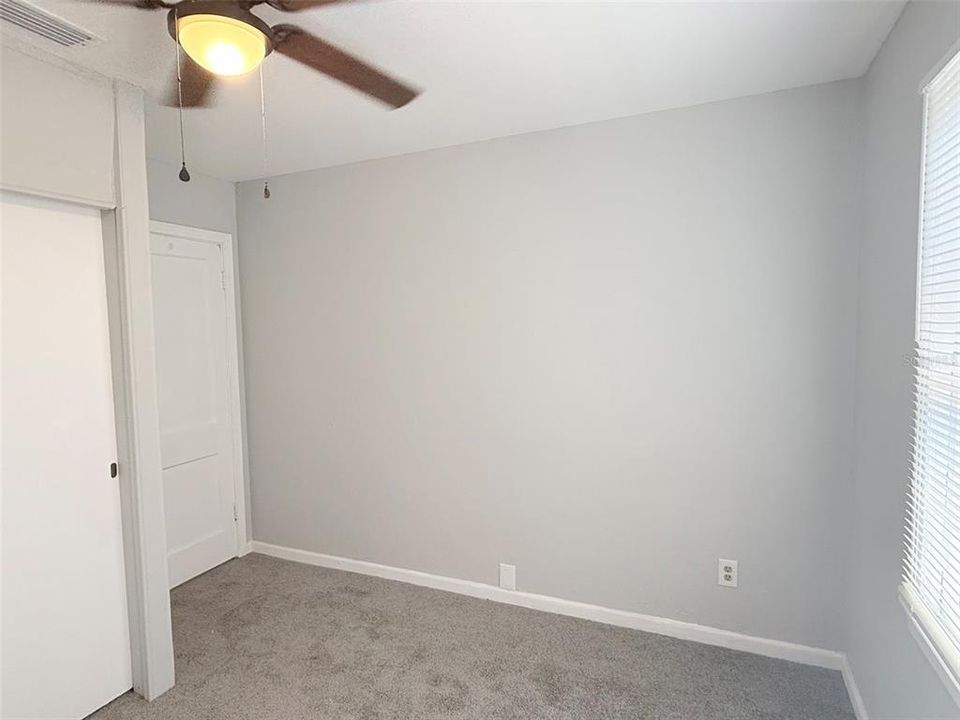 Active With Contract: $1,375 (1 beds, 1 baths, 558 Square Feet)