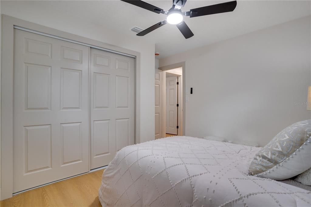Activo con contrato: $359,000 (2 camas, 1 baños, 1145 Pies cuadrados)