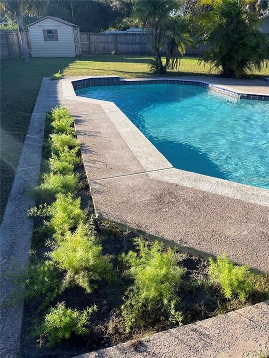 En Venta: $475,000 (4 camas, 2 baños, 1950 Pies cuadrados)
