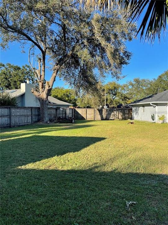 En Venta: $475,000 (4 camas, 2 baños, 1950 Pies cuadrados)