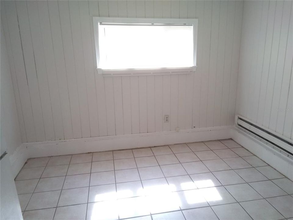 For Rent: $995 (0 beds, 1 baths, 432 Square Feet)