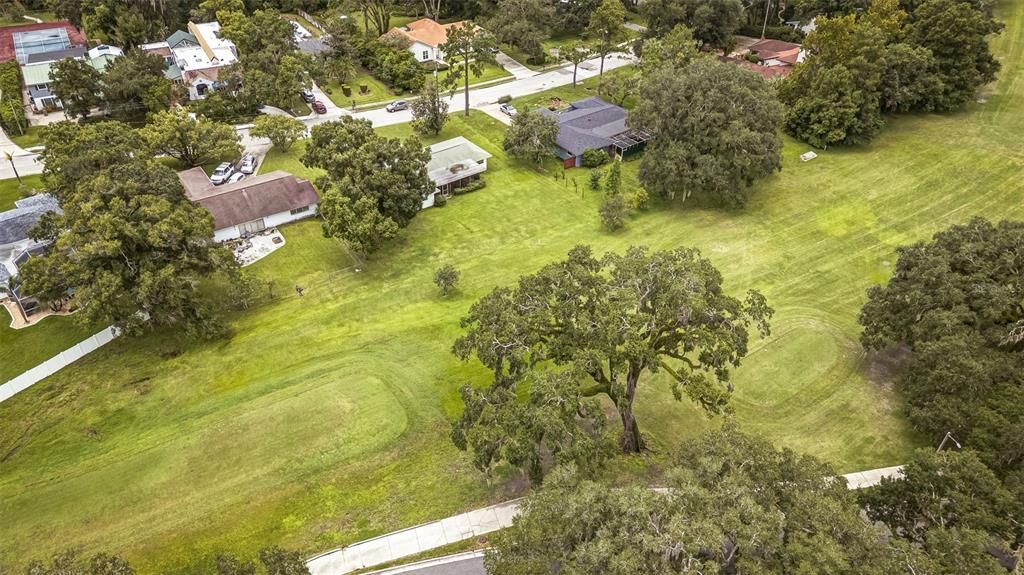 На продажу: $425,000 (0.29 acres)
