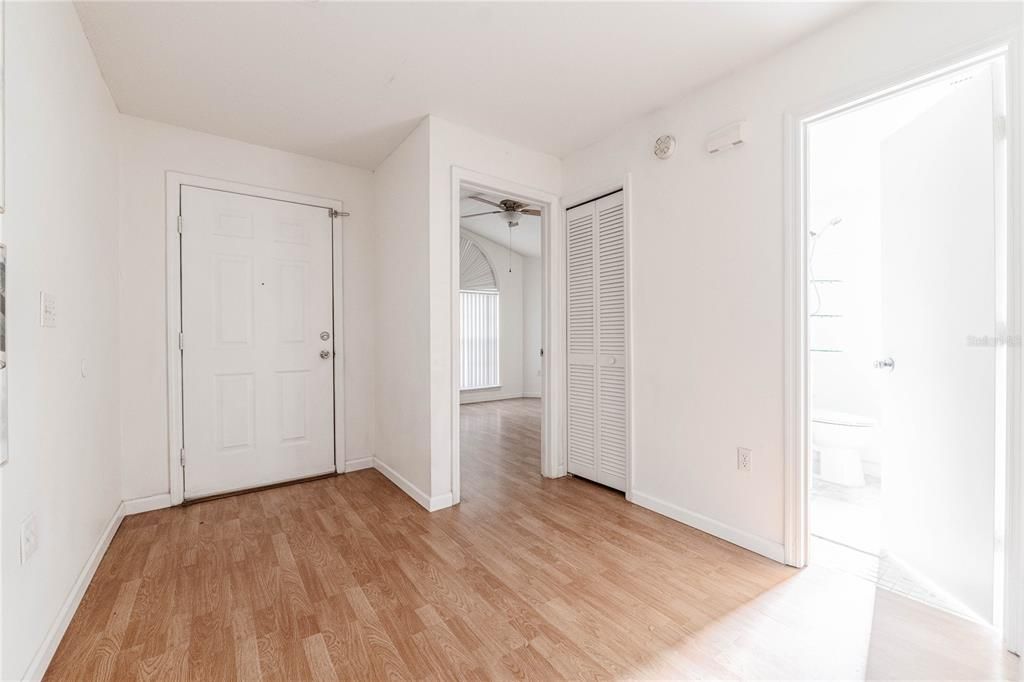 En Venta: $297,000 (3 camas, 2 baños, 1438 Pies cuadrados)