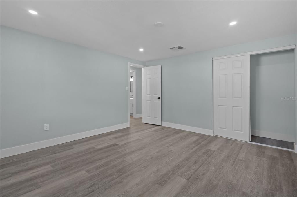 For Rent: $2,250 (3 beds, 1 baths, 1344 Square Feet)