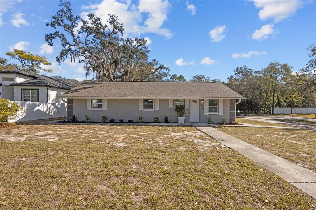 For Rent: $2,250 (3 beds, 1 baths, 1344 Square Feet)