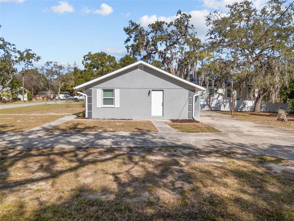 For Rent: $2,250 (3 beds, 1 baths, 1344 Square Feet)