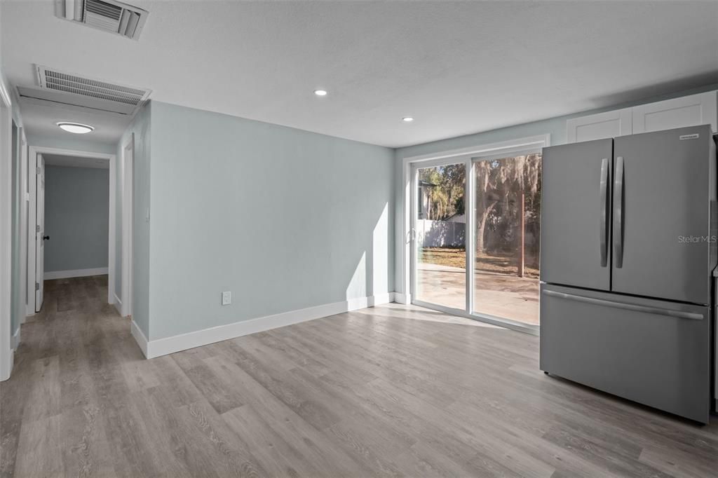 For Rent: $2,250 (3 beds, 1 baths, 1344 Square Feet)