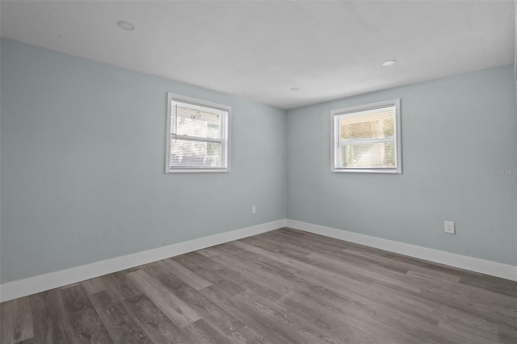 For Rent: $2,250 (3 beds, 1 baths, 1344 Square Feet)