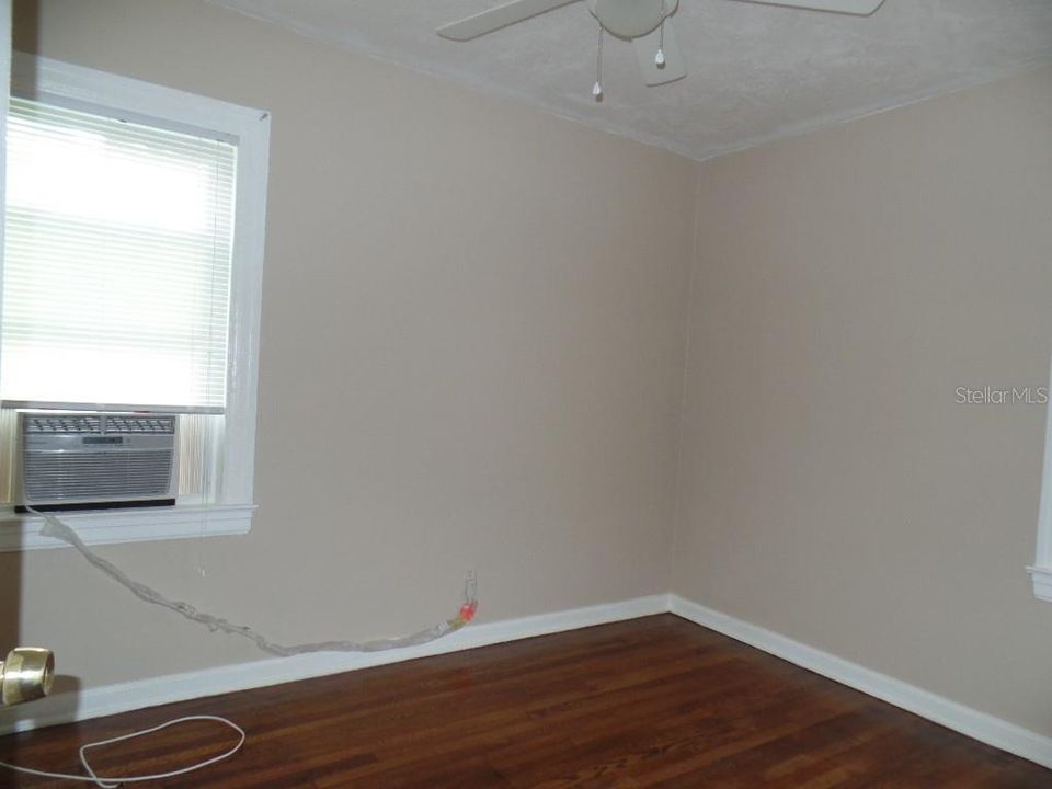 For Rent: $1,595 (2 beds, 1 baths, 800 Square Feet)