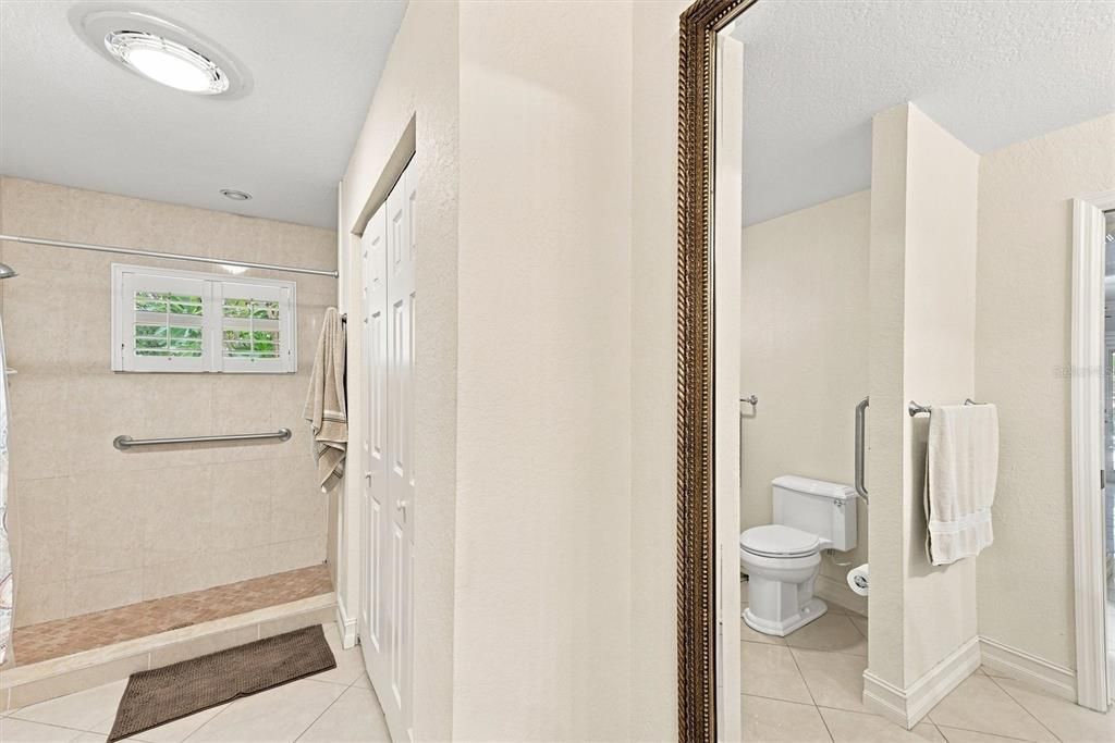 For Sale: $450,000 (3 beds, 2 baths, 2087 Square Feet)