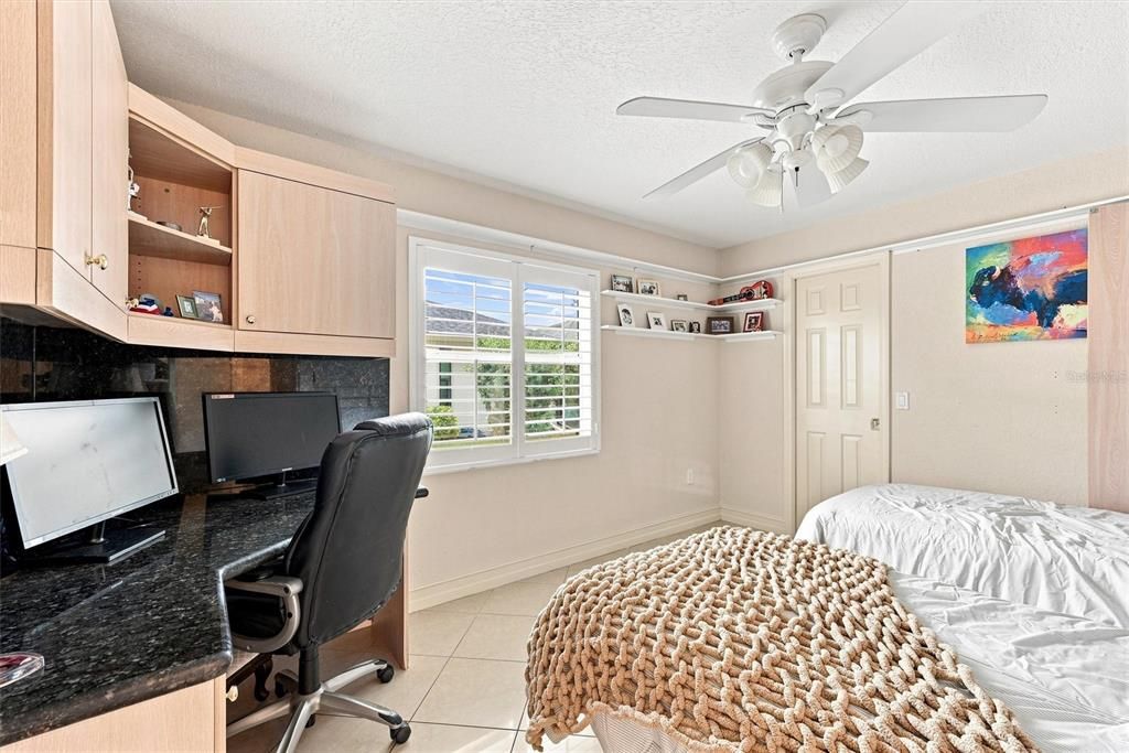 For Sale: $450,000 (3 beds, 2 baths, 2087 Square Feet)