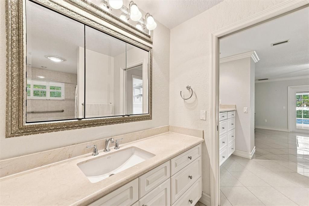 For Sale: $450,000 (3 beds, 2 baths, 2087 Square Feet)