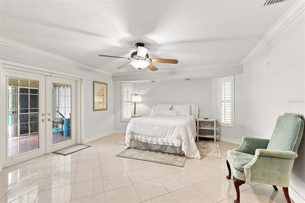 For Sale: $450,000 (3 beds, 2 baths, 2087 Square Feet)