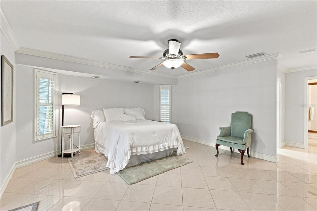 For Sale: $450,000 (3 beds, 2 baths, 2087 Square Feet)