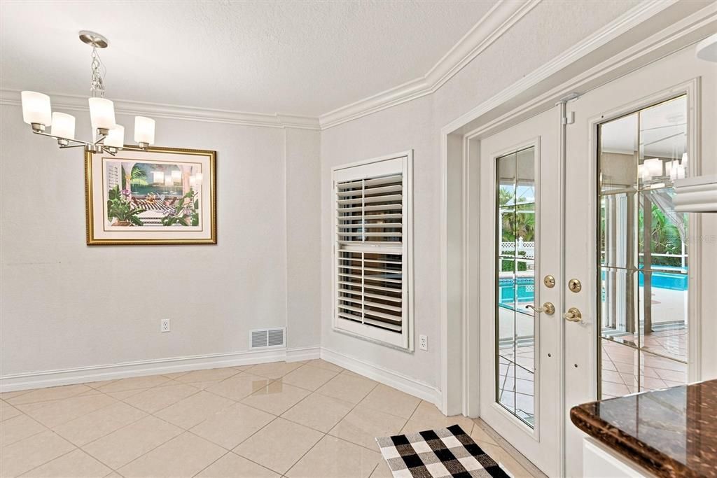 For Sale: $450,000 (3 beds, 2 baths, 2087 Square Feet)