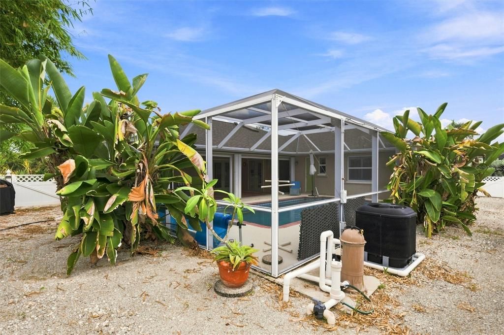For Sale: $450,000 (3 beds, 2 baths, 2087 Square Feet)